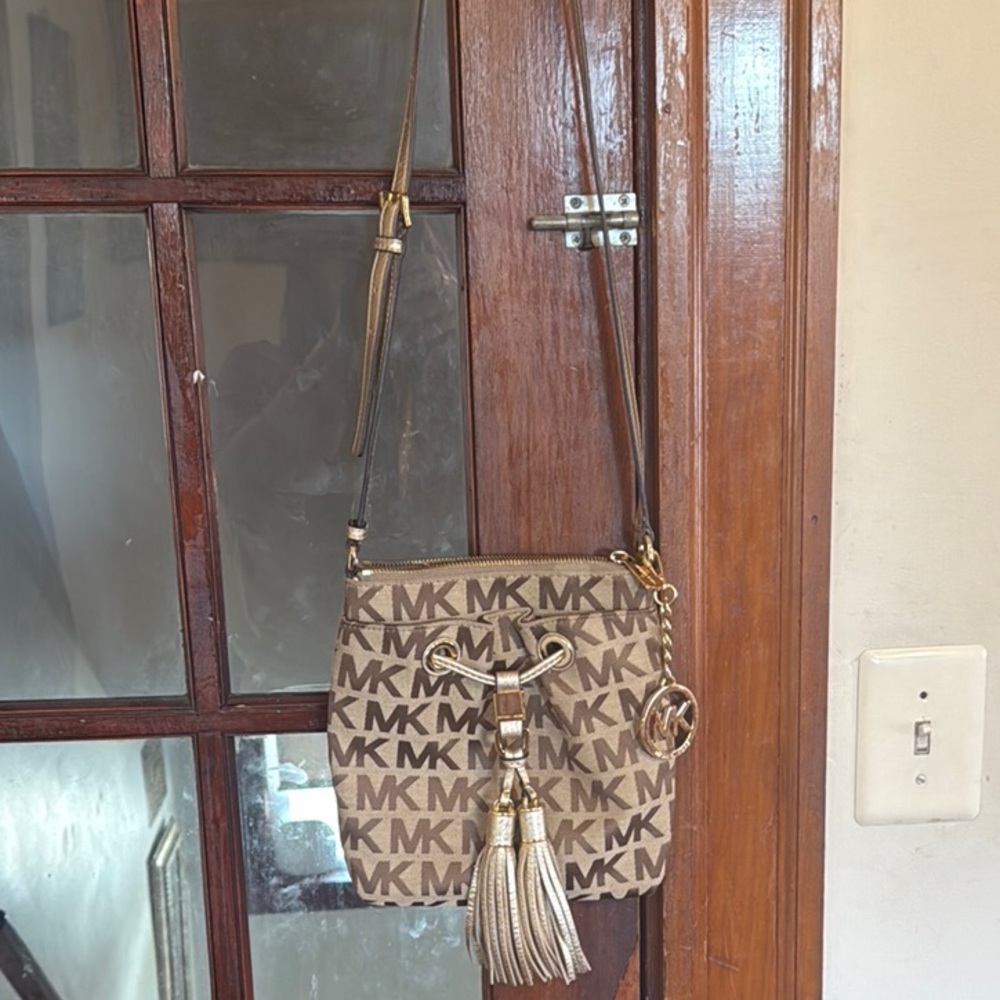 Michael Kors Tan Crossbody Bag with Elegant Design
